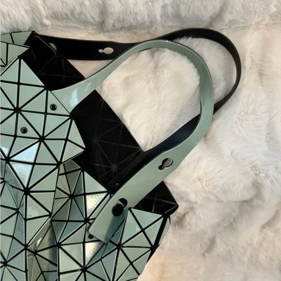 BAO BAO ISSEY MIYAKE Prism Green Tote Bag - Picture 5 of 13